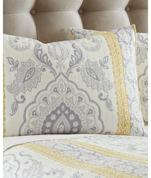 St. Claire Damask Reversible Quilt Set  Twin